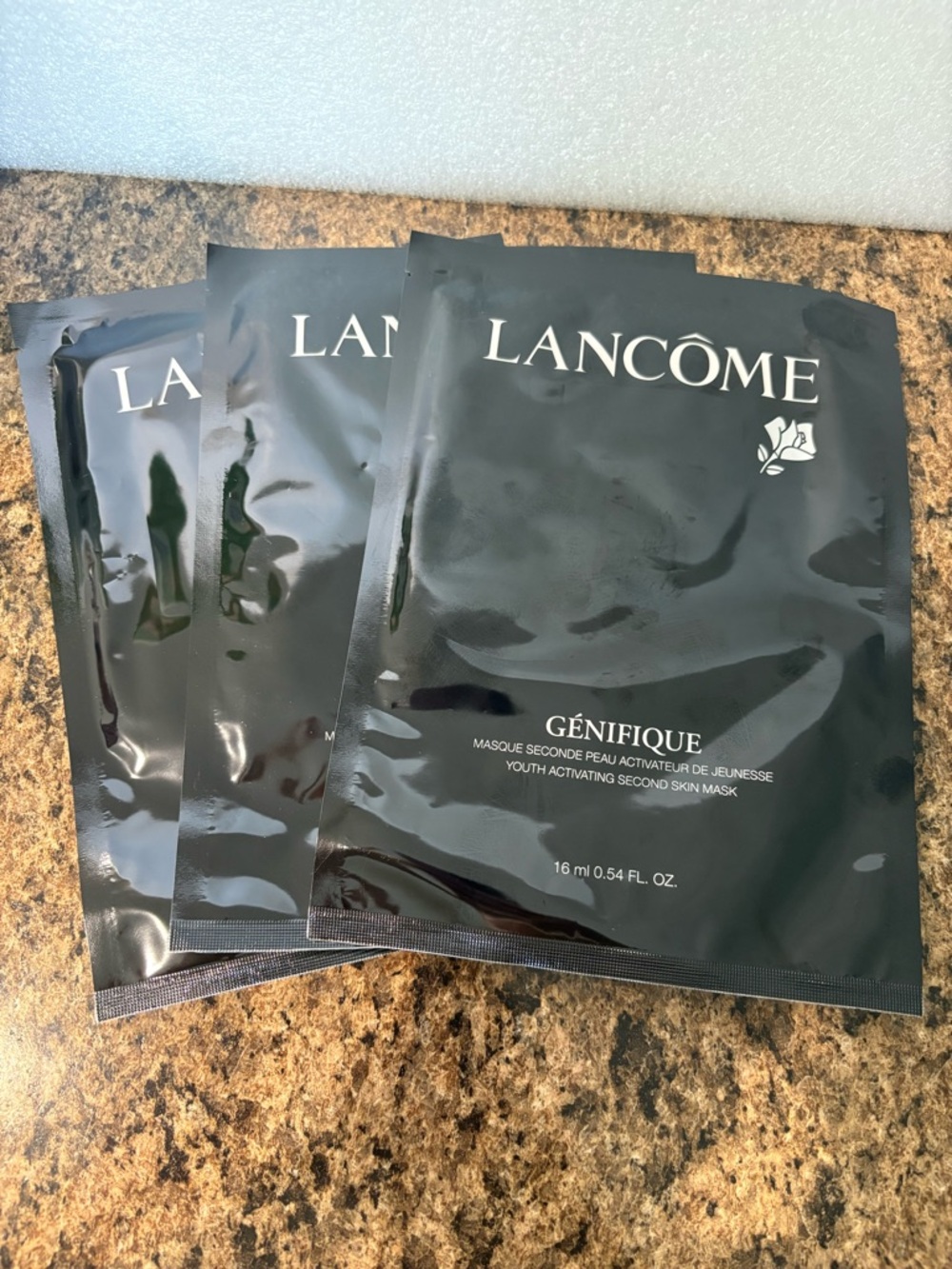Génifique Youth Activating Second Skin Mask